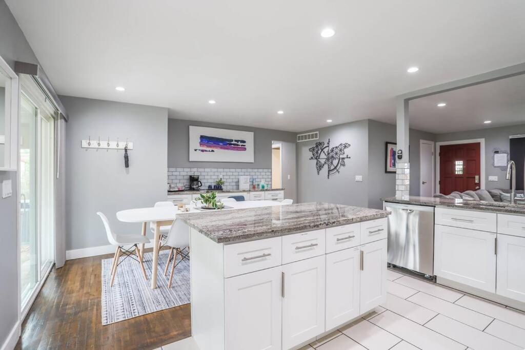 New Modern W/ Beautiful Finishes! Denver